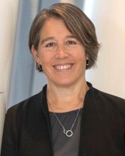 Teresa Reyes headshot updated